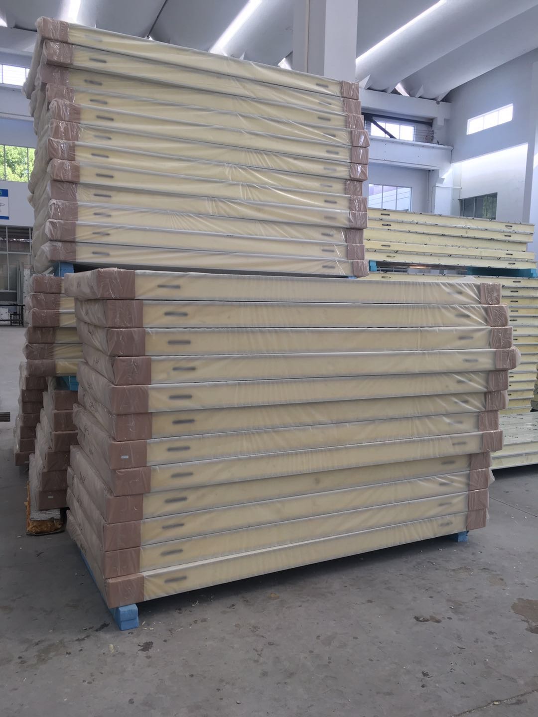 PU Cam Lock Panels Packed for Export
