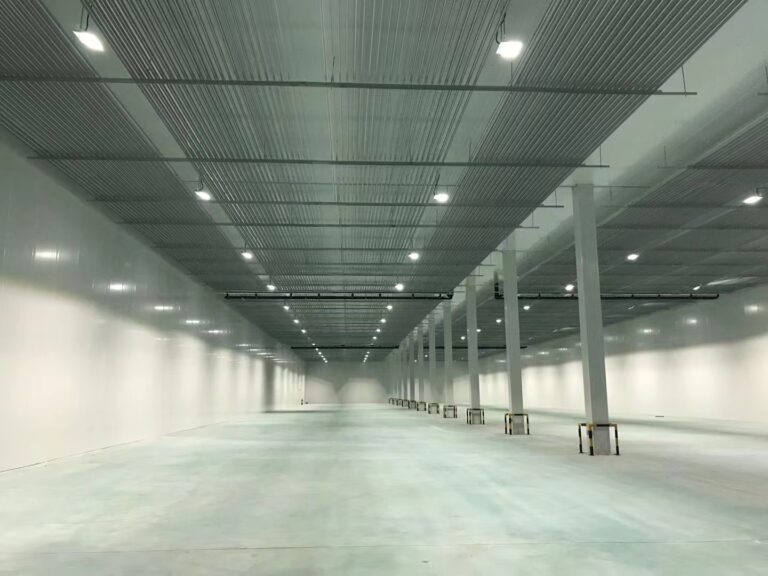 Large Cold Storage Hall with Ceiling Pipe Evaporators project installation