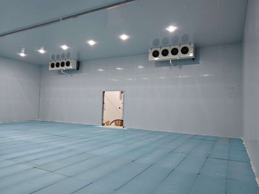 Cold Room with Large Sliding Insulated Door