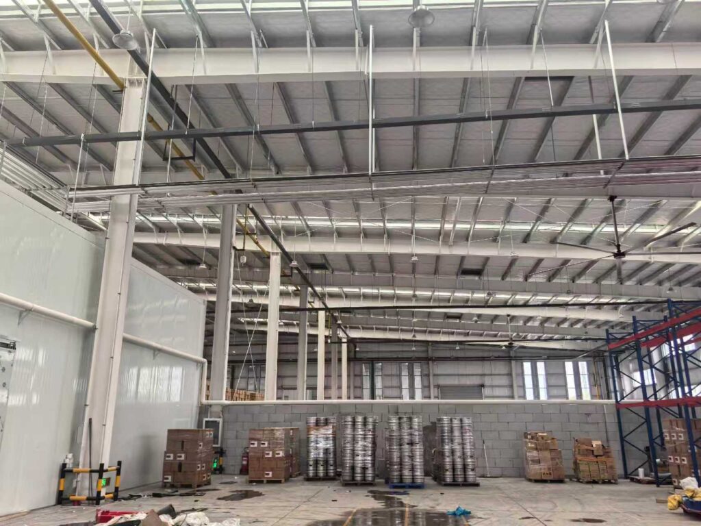 Refrigerated Logistics Warehouse with Ceiling Coil Cooling