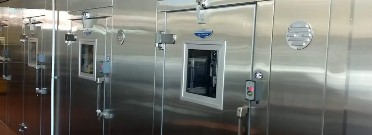 Cold Room Lifting Door project reference image